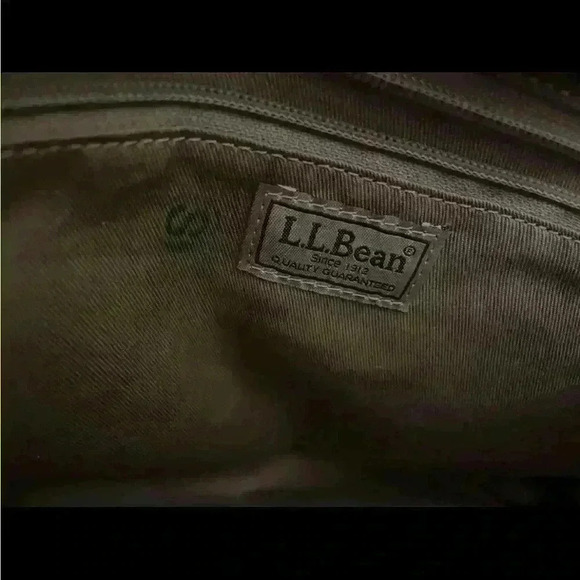 LL Bean Medium Tote/Purse 100% Wool Leather Bottom Red/Black Plaid - Picture 9 of 16